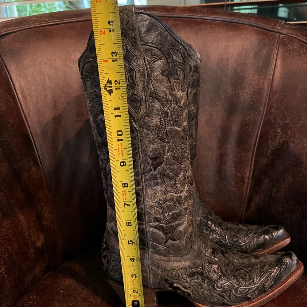 Women’s Corral Vintage Boots - Picture 9 of 9